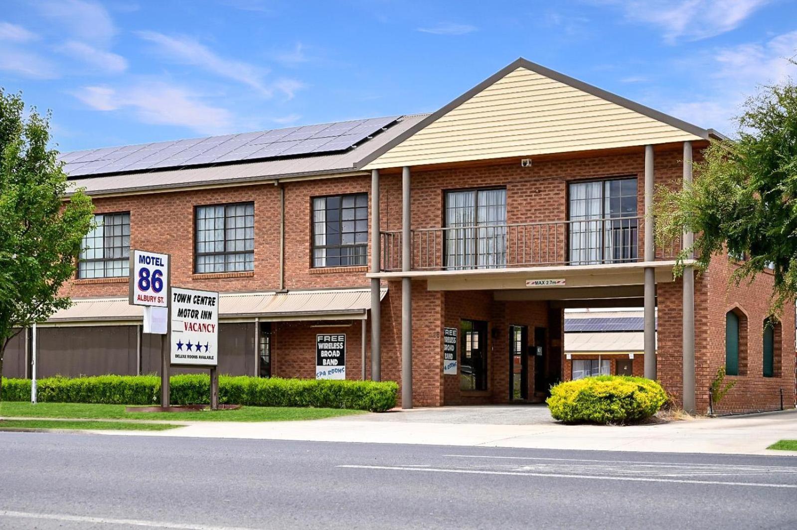 Holbrook Town Centre Motor Inn Exterior foto